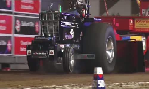 tractor pulling engine explosion tractor pulling blown engine tractor pulling gone wrong 