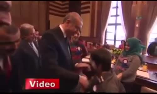 شاهد "أردوغان يستقبل أطفال سوريا في القصر الرئاسي2015