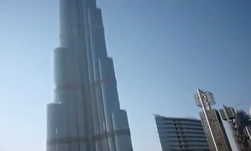 American Tourist Hear Muslim Call to Prayer in Dubai