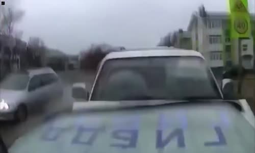 Traffic police nasty head-on 