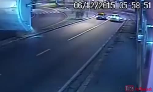 Motorcycle Deadly Collision with Lamp Post 