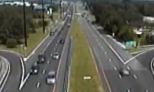 Cessna makes emergency landing on crowded highway 