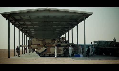 Tests of the T-90MS Tank in the Kuwaiti Desert  