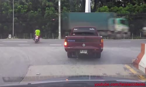 Accident Motorcycle vs Heavy truck 