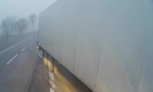 Lorry lost control 