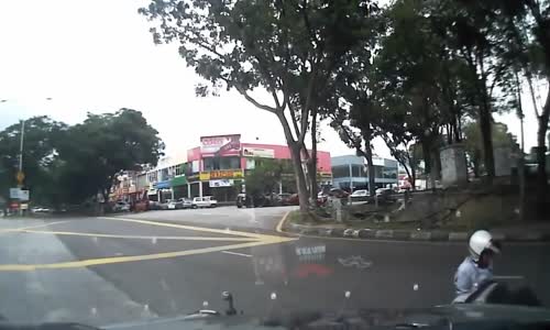 BMW hits guy on moped flees the scene 