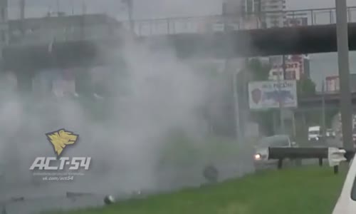 Porsche Goes Airborne In Crazy Highway Accident 