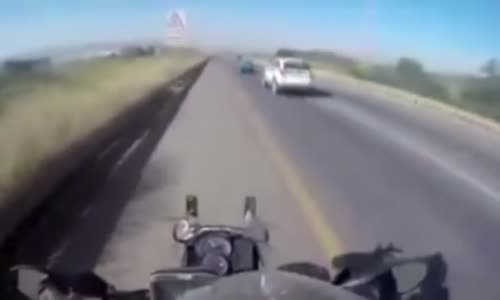 Fearless SAPS motorbike chase caught on camera 