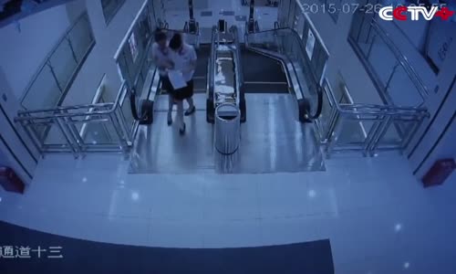 Chinese mother killed riding escalator 