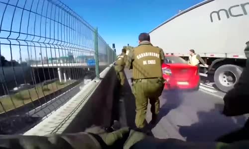 Dramatic Chile car chase ends with gunfire 