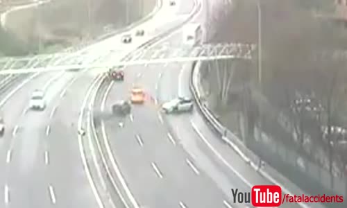 Scary accident on spanish highway 