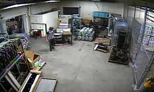 Two Morons Cover Their Heads After Breaking Into Business 