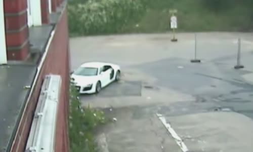 German special forces [SEK] releasing 109 bullets on suspect's Audi R8 