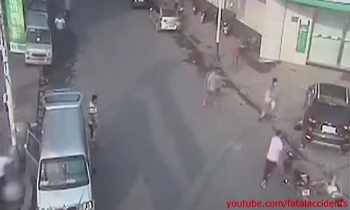 Mother & Daughter Run Over Bystanders Lift SUV to Rescue Mother 