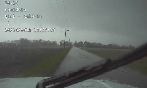 Officer's dashcam captures tornado in Boone County 