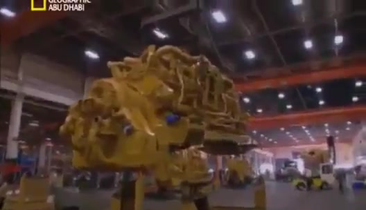 مصانع عملاقة _ Caterpillar 797 