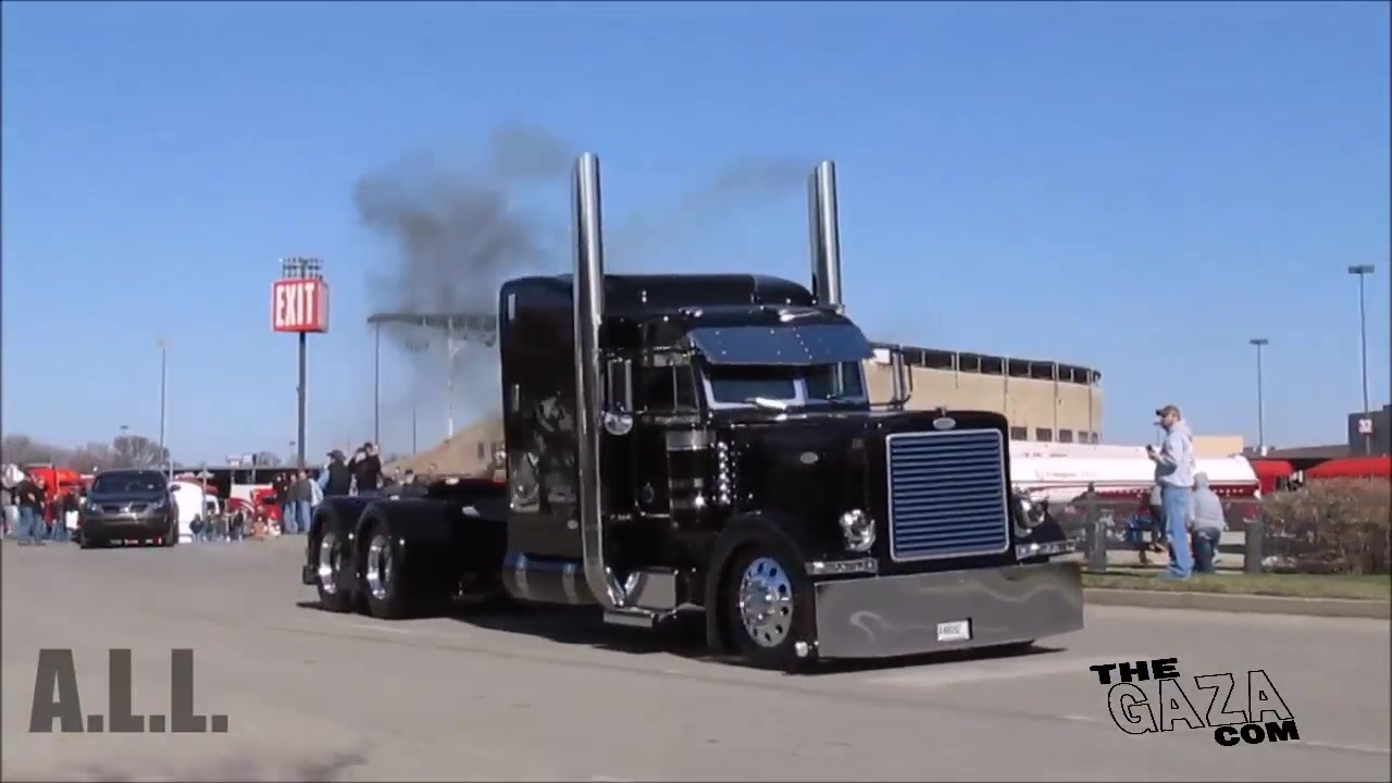 شاحنات عملاقة KENWORTH T600 